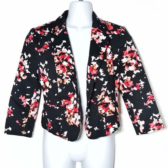 Forever 21 Floral Blazer - Picture 2 of 2